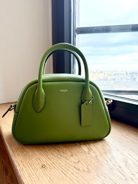 COACH Borough Bowling Bag - Dark Lime